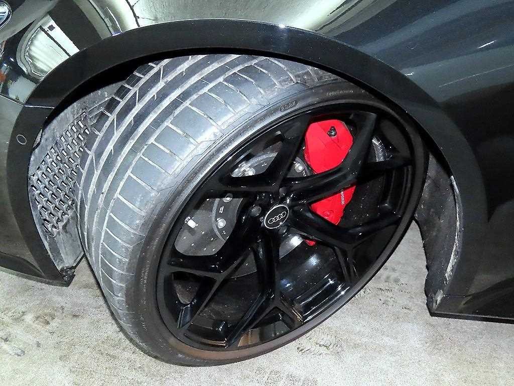 아우디 RS7 RS7 (4K) 4.0 TFSI  콰트로 퍼포먼스 이미지 20