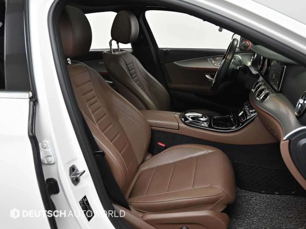 벤츠 E 클래스 E-클래스 W213 E300 아방가르드 이미지 10