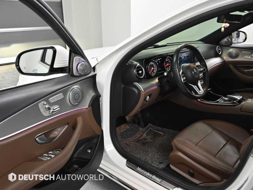 벤츠 E 클래스 E-클래스 W213 E300 아방가르드 이미지 11