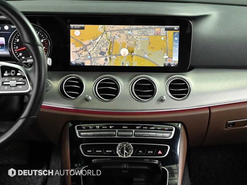 벤츠 E 클래스 E-클래스 W213 E300 아방가르드 이미지 14