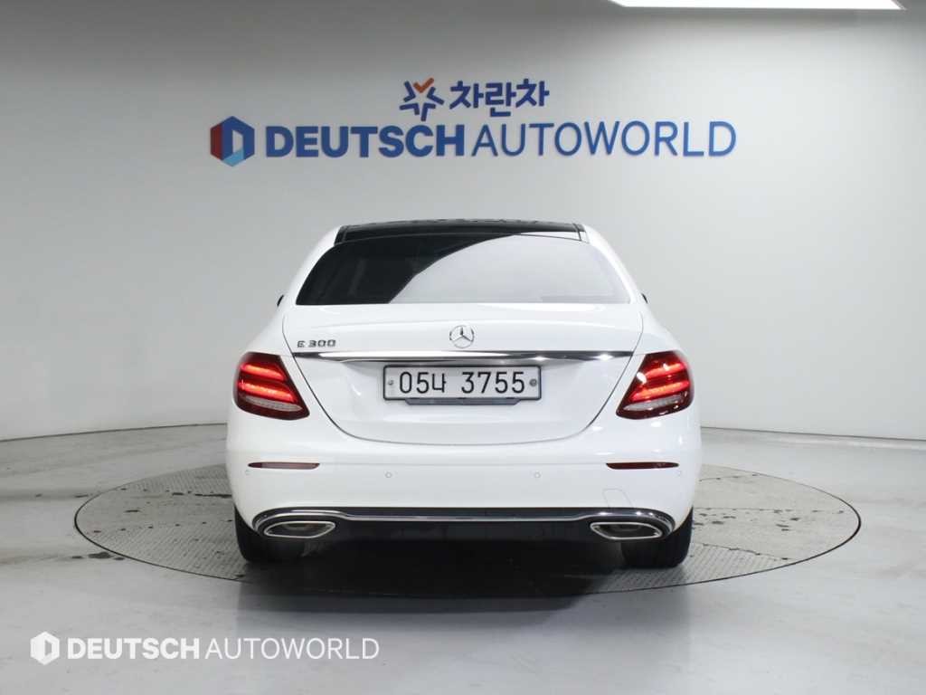 벤츠 E 클래스 E-클래스 W213 E300 아방가르드 이미지 4