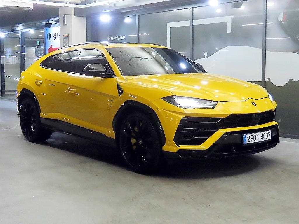 람보르기니 우루스 4.0 V8 이미지 1