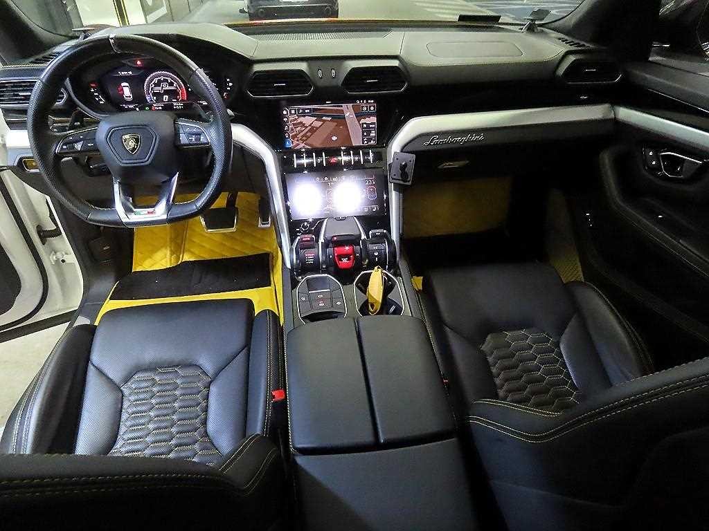 람보르기니 우루스 4.0 V8 이미지 10
