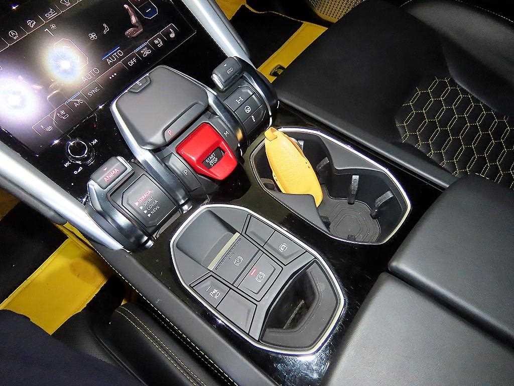 람보르기니 우루스 4.0 V8 이미지 12
