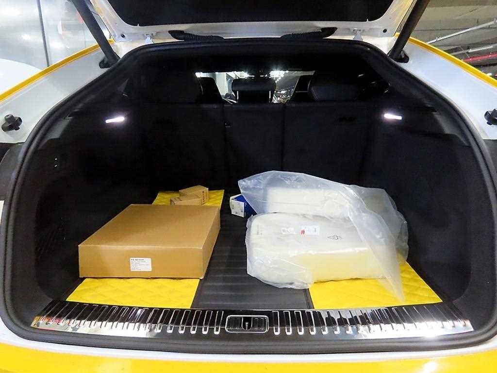 람보르기니 우루스 4.0 V8 이미지 16
