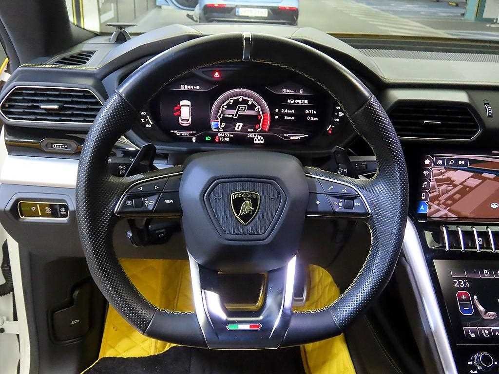 람보르기니 우루스 4.0 V8 이미지 8