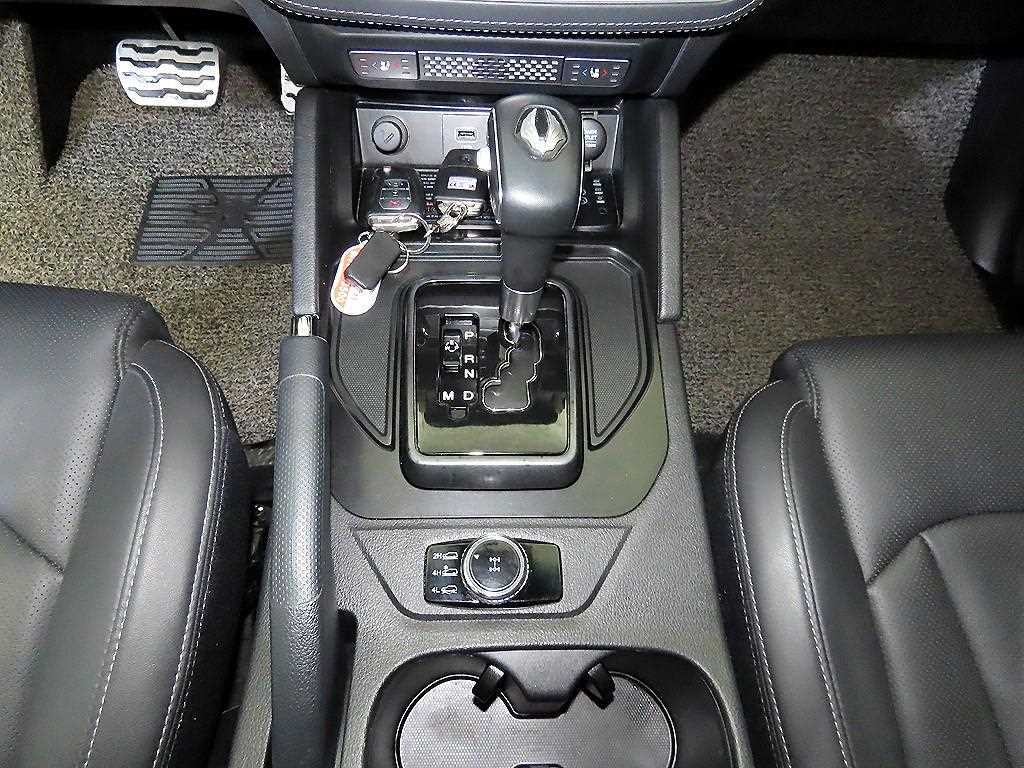 KG모빌리티(쌍용) 렉스턴 렉스턴 스포츠 칸 디젤 2.2 4WD 5링크 다이나믹 에디션 이미지 12