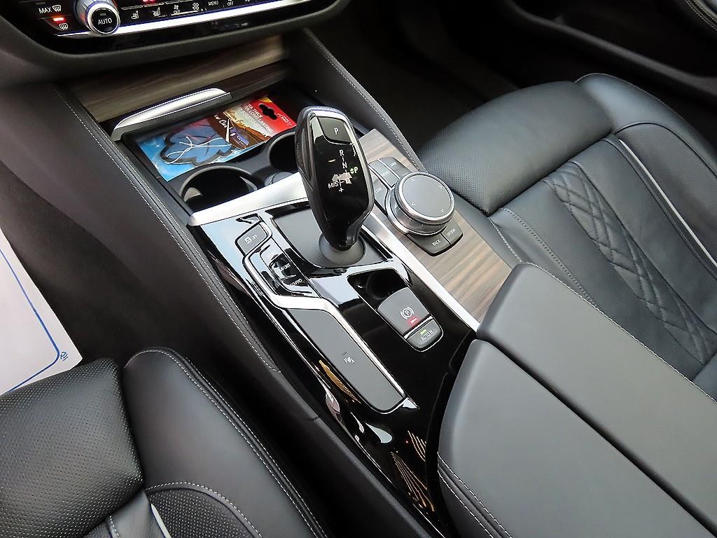 BMW 5시리즈 5시리즈 (G30) 530i xDrive 럭셔리 플러스 이미지 11
