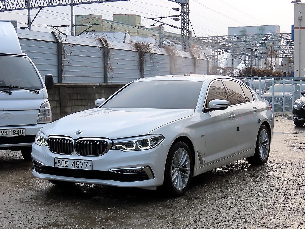 BMW 5시리즈 5시리즈 (G30) 530i xDrive 럭셔리 플러스 이미지 2