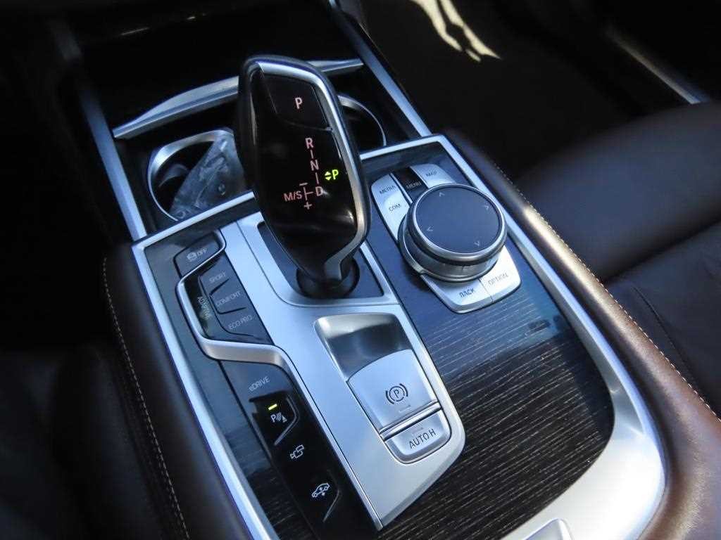 BMW 7시리즈 7시리즈 (G11) 740e i퍼포먼스 M 스포츠 이미지 14
