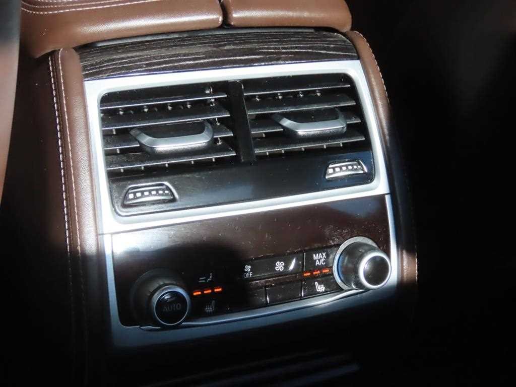 BMW 7시리즈 7시리즈 (G11) 740e i퍼포먼스 M 스포츠 이미지 16