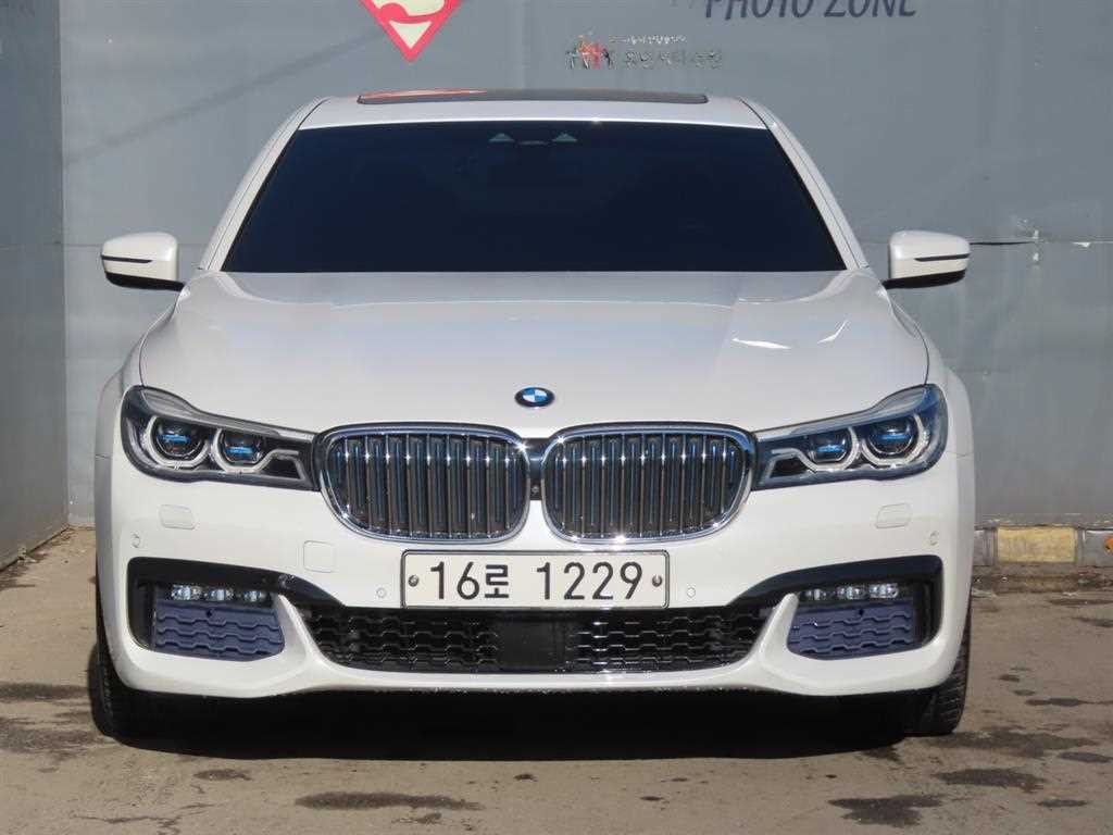 BMW 7시리즈 7시리즈 (G11) 740e i퍼포먼스 M 스포츠 이미지 2