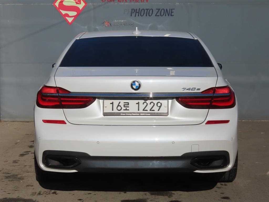 BMW 7시리즈 7시리즈 (G11) 740e i퍼포먼스 M 스포츠 이미지 4