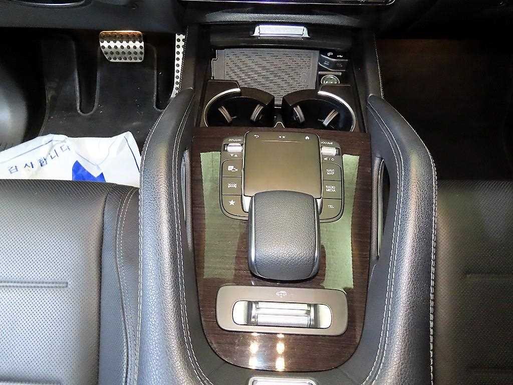 벤츠 GLE 클래스 GLE 클래스 W167 GLE 400d 4MATIC 쿠페 이미지 12