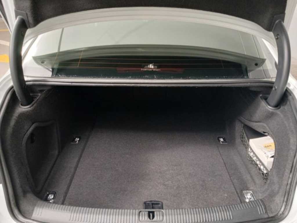 아우디 A4 A4 (B9) 40 TFSI 프리미엄 이미지 18