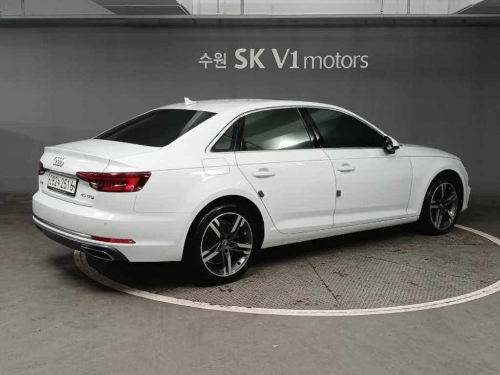 아우디 A4 A4 (B9) 40 TFSI 프리미엄 이미지 4