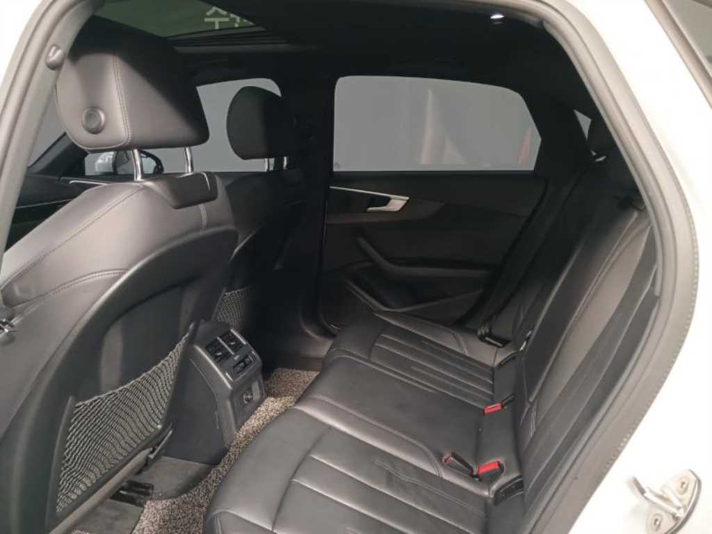 아우디 A4 A4 (B9) 40 TFSI 프리미엄 이미지 8