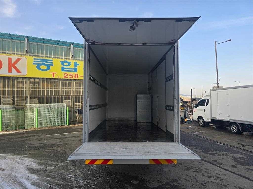 중대형화물 탑차/윙바디 익스(하이)내장탑 파워게이트 2.5톤 이미지 8
