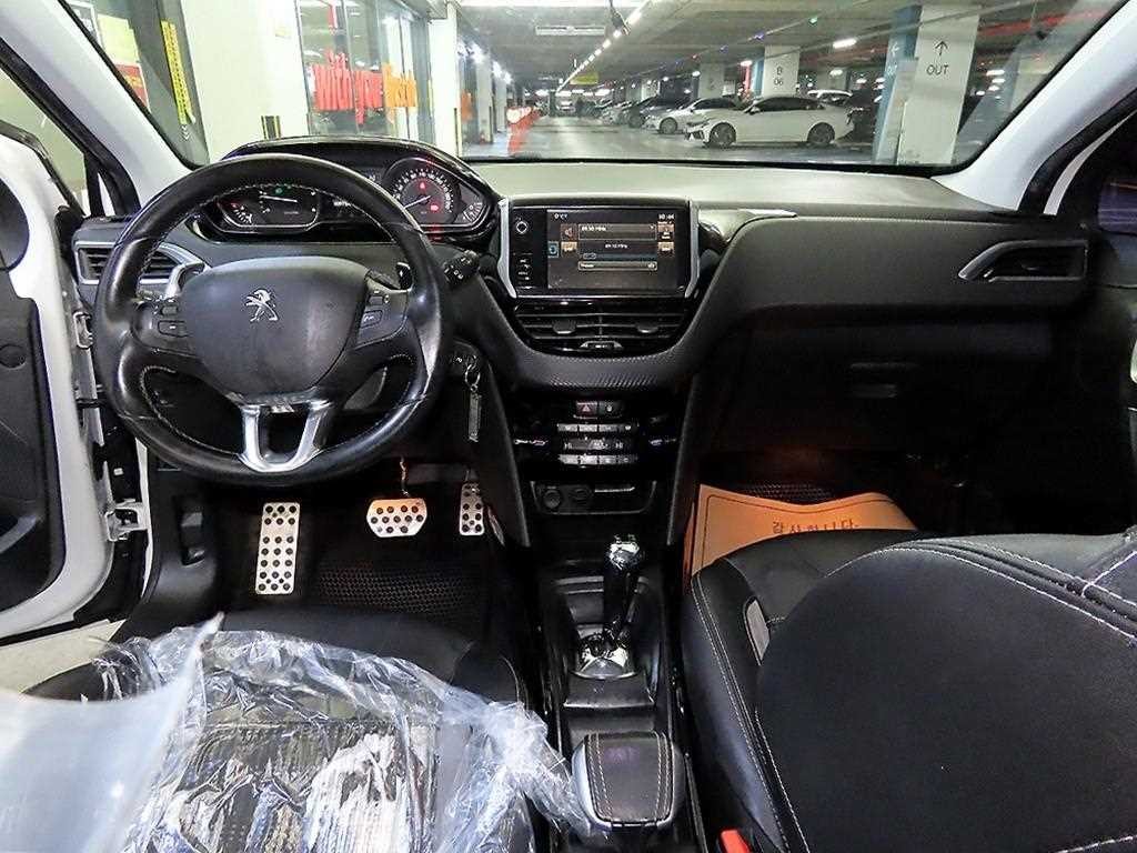 푸조 2008 1.6 E-HDI 펠린 S 이미지 10
