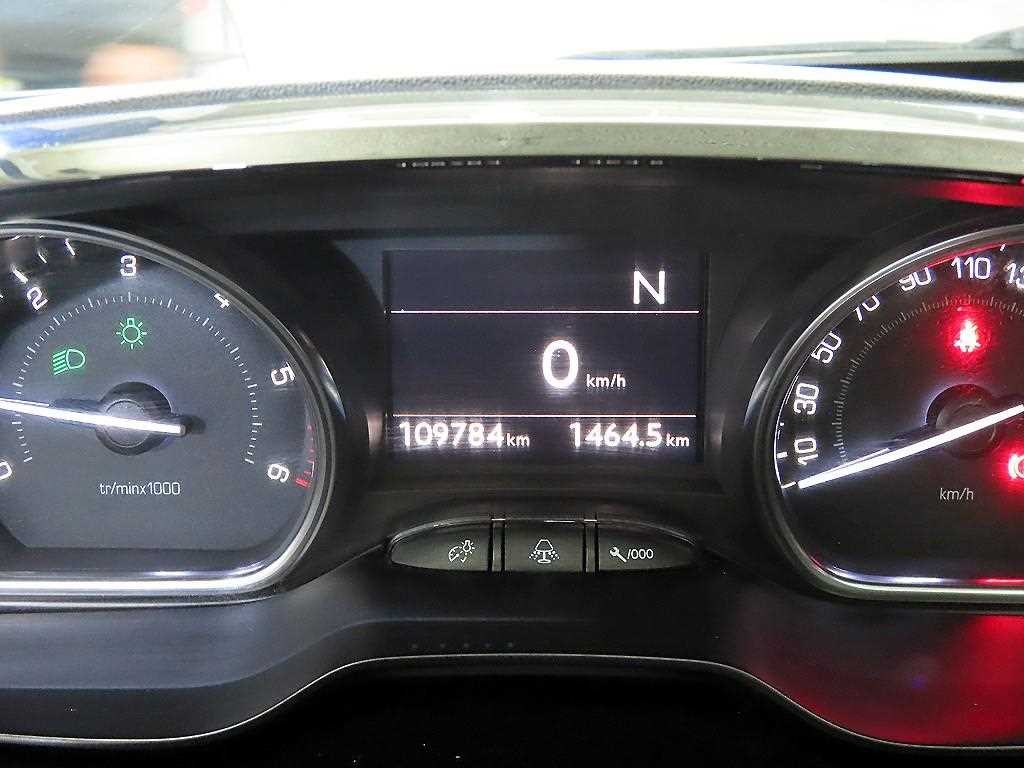 푸조 2008 1.6 E-HDI 펠린 S 이미지 9