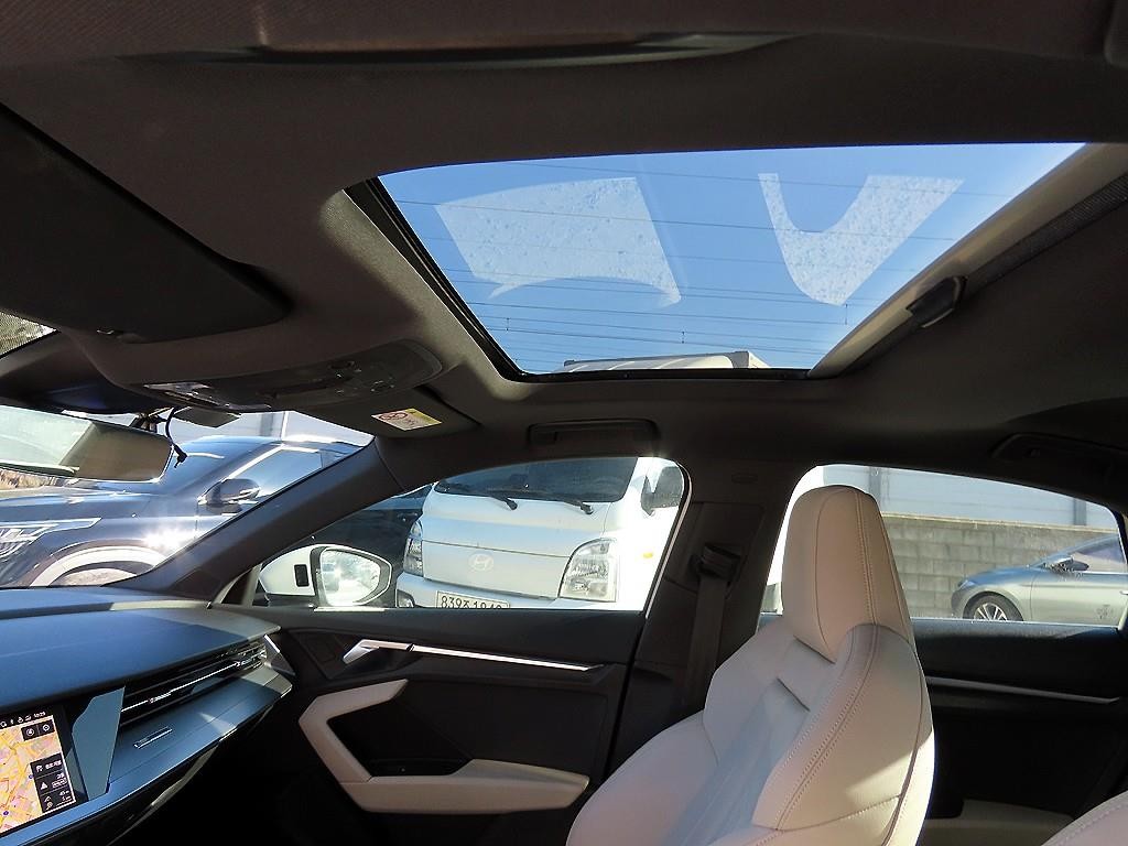 아우디 A3 A3(8Y) 40 TFSI 프리미엄 이미지 18