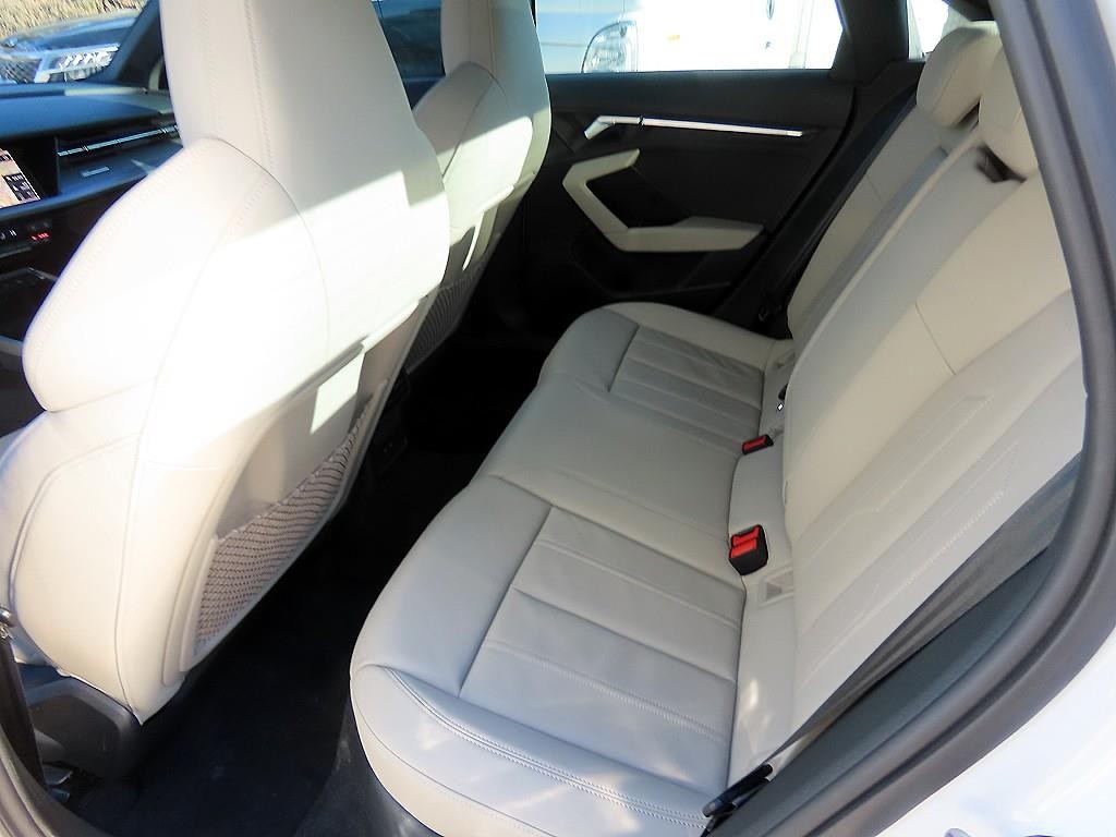아우디 A3 A3(8Y) 40 TFSI 프리미엄 이미지 6