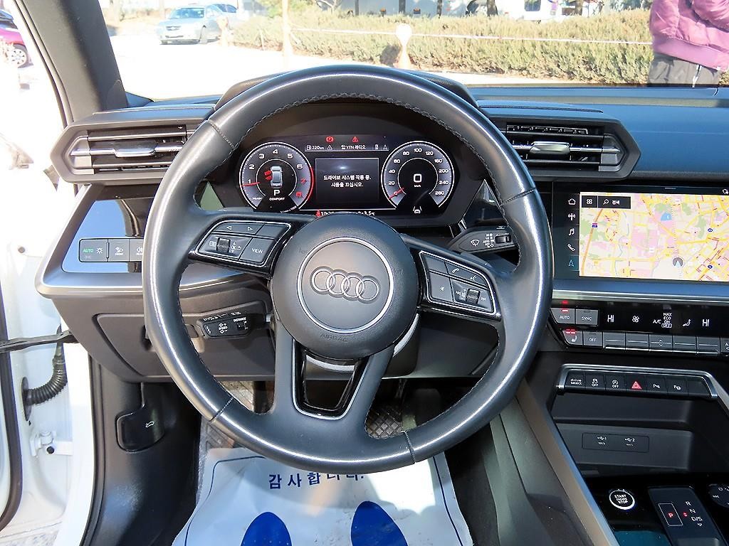 아우디 A3 A3(8Y) 40 TFSI 프리미엄 이미지 8