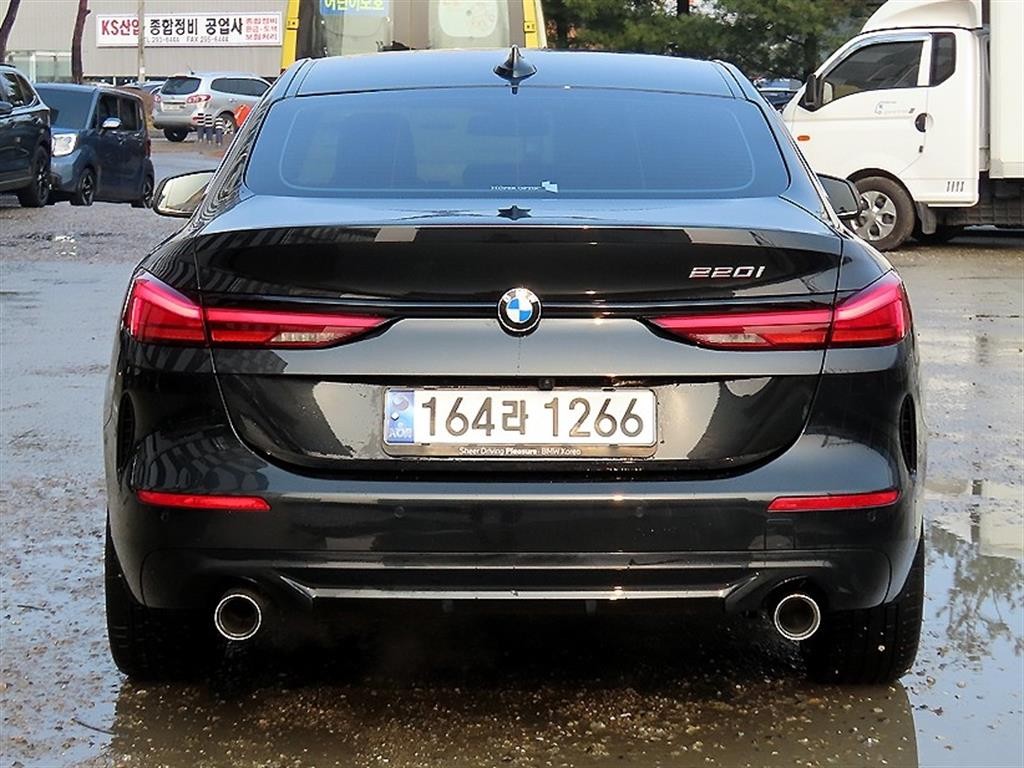 BMW 2시리즈 2시리즈 그란쿠페 (F44) 220i 그란쿠페 스포츠 이미지 4