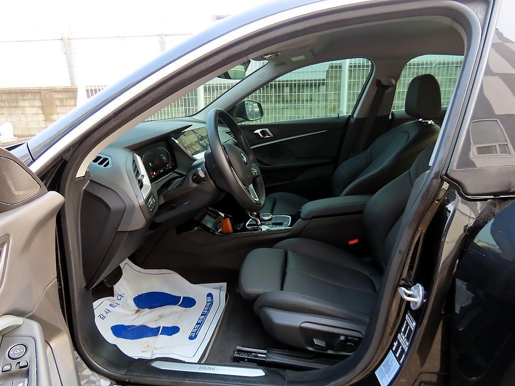 BMW 2시리즈 2시리즈 그란쿠페 (F44) 220i 그란쿠페 스포츠 이미지 5