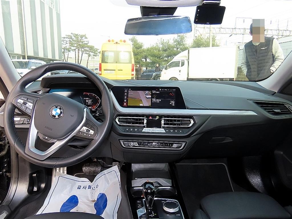 BMW 2시리즈 2시리즈 그란쿠페 (F44) 220i 그란쿠페 스포츠 이미지 7