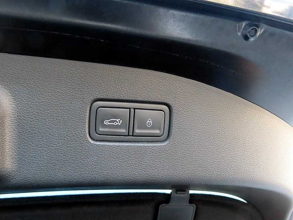 제네시스 G70 더 뉴 G70 가솔린 2.0T 2WD 이미지 16