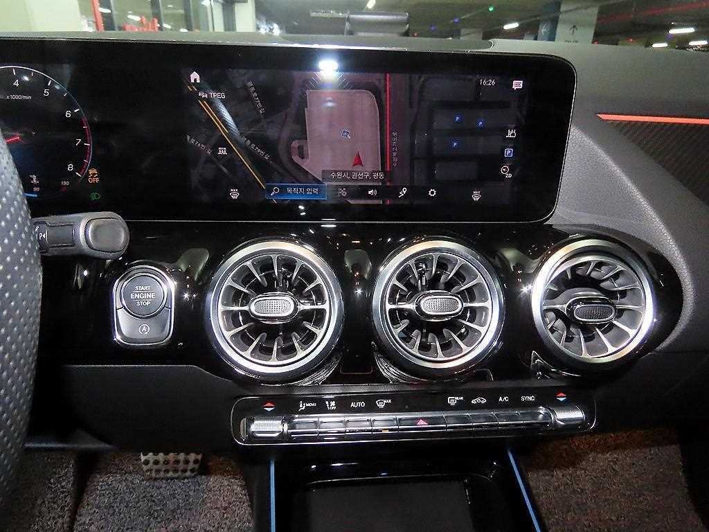 벤츠 GLA 클래스 GLA클래스 H247 GLA45 AMG 4MATIC + 이미지 11