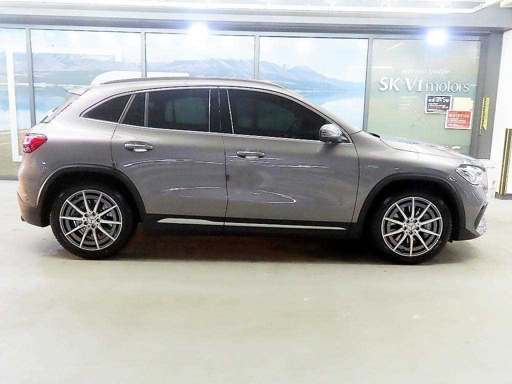 벤츠 GLA 클래스 GLA클래스 H247 GLA45 AMG 4MATIC + 이미지 3