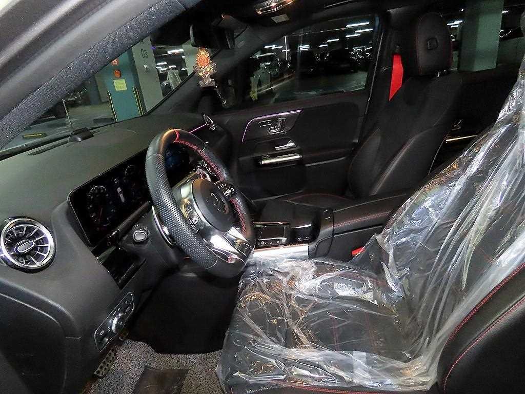 벤츠 GLA 클래스 GLA클래스 H247 GLA45 AMG 4MATIC + 이미지 6