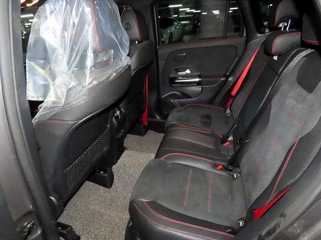 벤츠 GLA 클래스 GLA클래스 H247 GLA45 AMG 4MATIC + 이미지 7