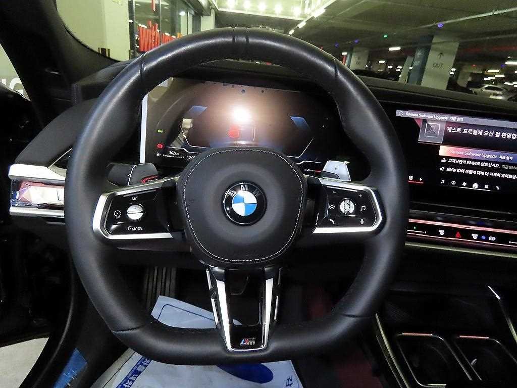 BMW 7시리즈 7시리즈 (G70) 740d xDrive M 스포츠 이미지 8