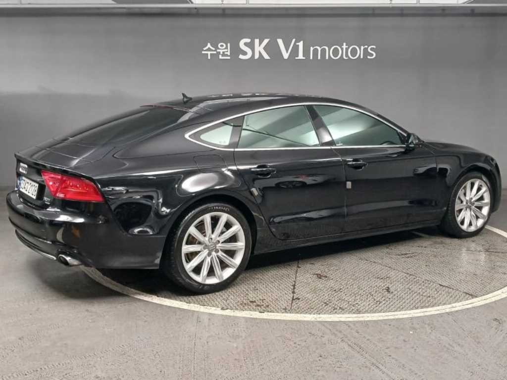 아우디 A7 3.0 TFSI 콰트로 다이나믹 이미지 4