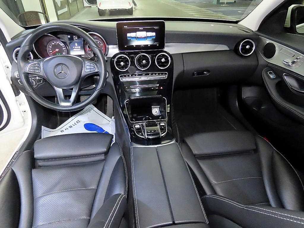 벤츠 C 클래스 C클래스 W205 C200 이미지 10