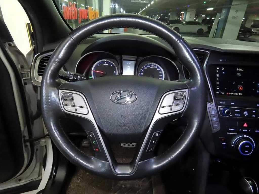 현대 맥스크루즈 R2.2 2WD 익스클루시브 이미지 17