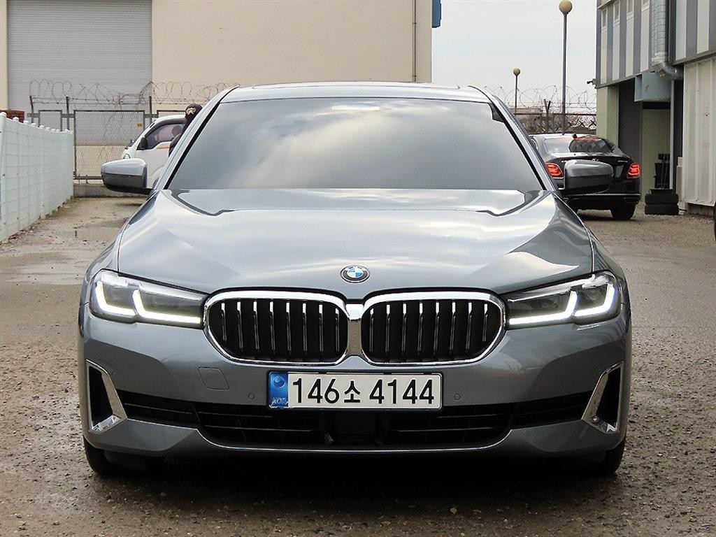 BMW 5시리즈 5시리즈 (G30) 520i 럭셔리 이미지 1