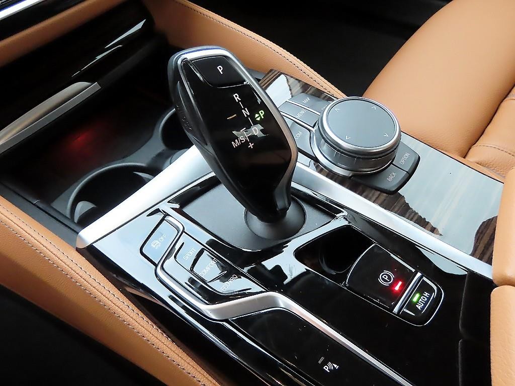 BMW 5시리즈 5시리즈 (G30) 520i 럭셔리 이미지 11