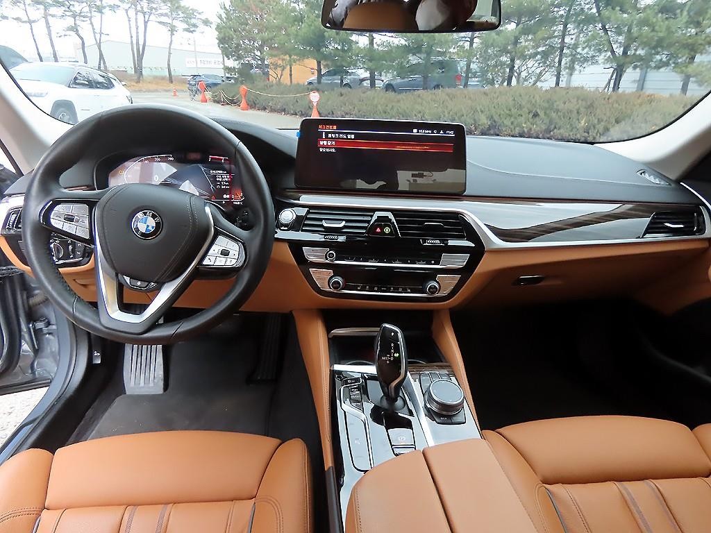 BMW 5시리즈 5시리즈 (G30) 520i 럭셔리 이미지 7