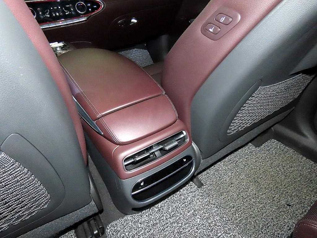제네시스 GV70 2.5T 가솔린 AWD 이미지 14