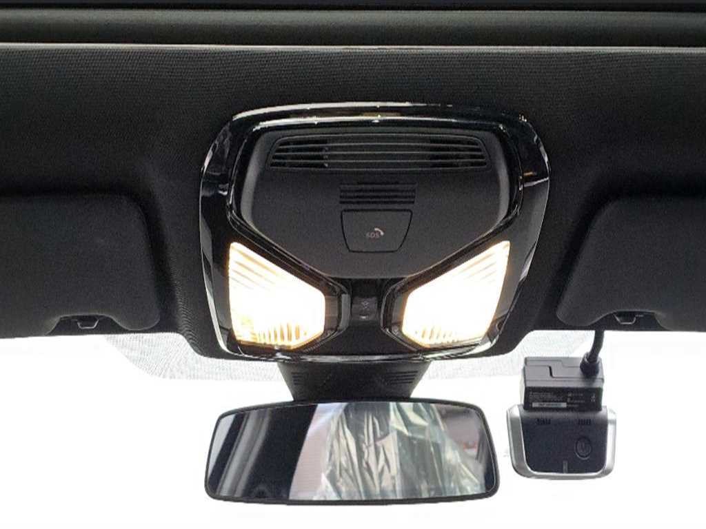 BMW 3시리즈 3시리즈 (G20) 320i M 스포츠 블랙수트 이미지 18