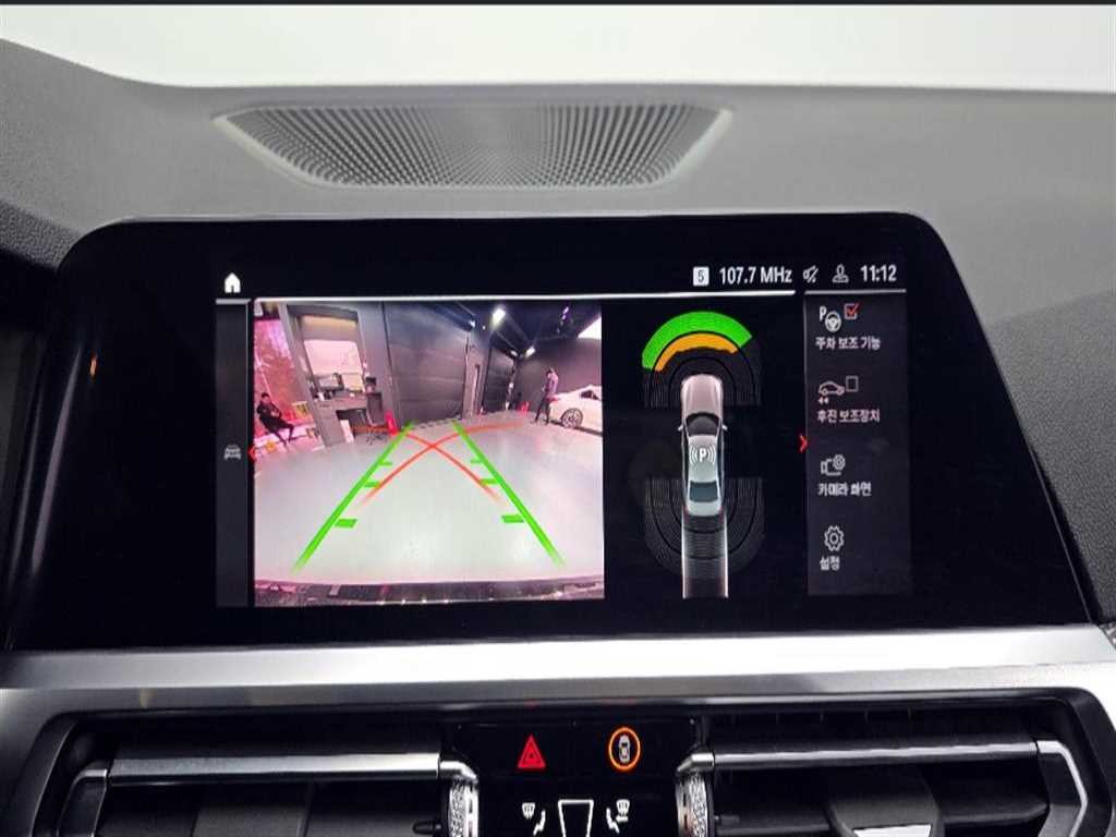BMW 3시리즈 3시리즈 (G20) 320i M 스포츠 블랙수트 이미지 20