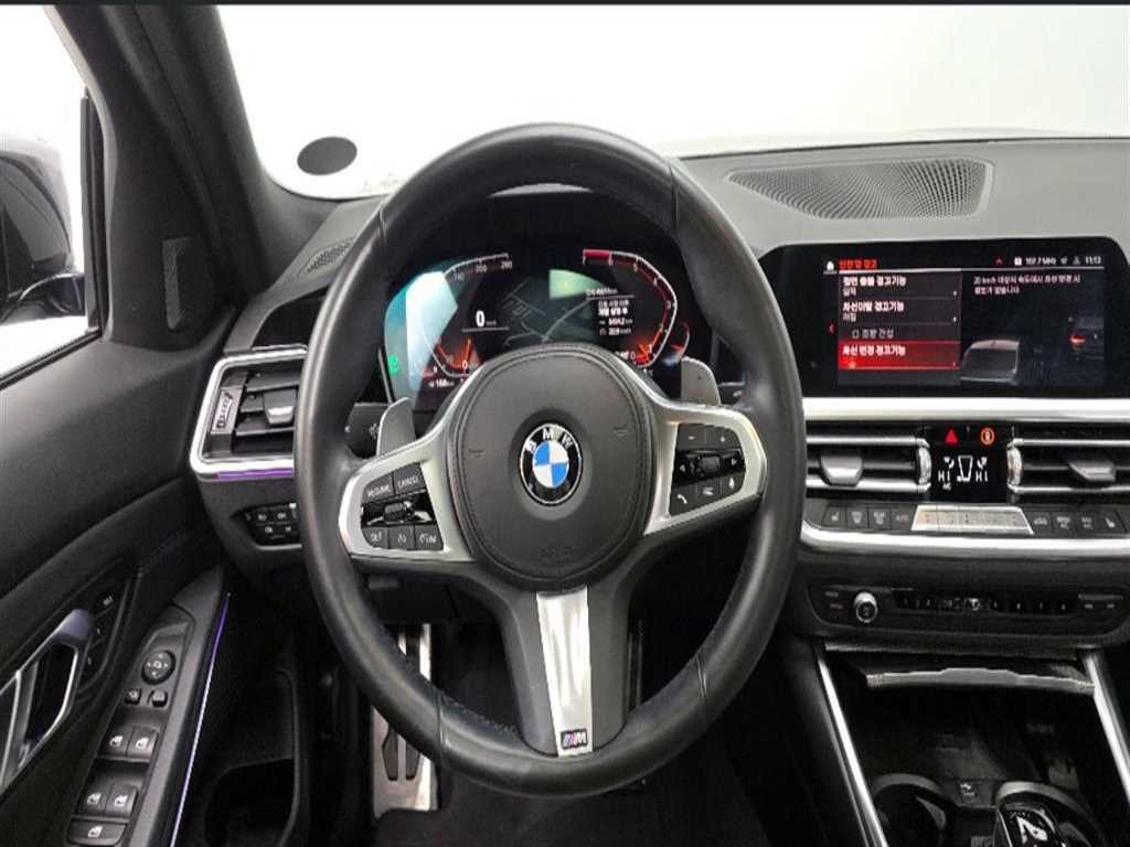 BMW 3시리즈 3시리즈 (G20) 320i M 스포츠 블랙수트 이미지 6