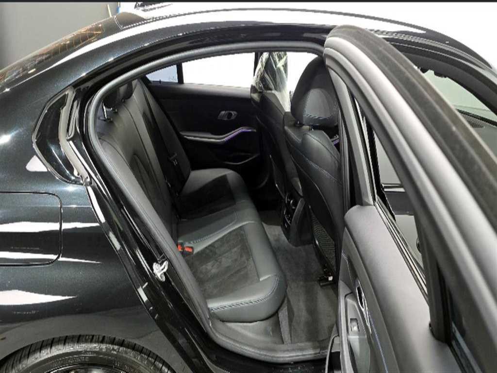 BMW 3시리즈 3시리즈 (G20) 320i M 스포츠 블랙수트 이미지 7