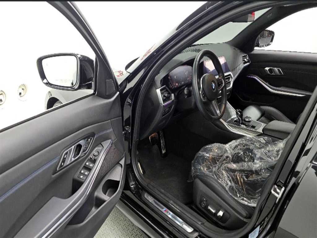 BMW 3시리즈 3시리즈 (G20) 320i M 스포츠 블랙수트 이미지 9
