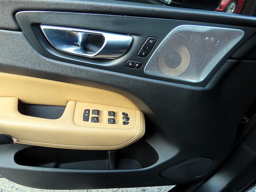 볼보 XC60 XC60(2세대) T6 AWD 인스크립션 이미지 12