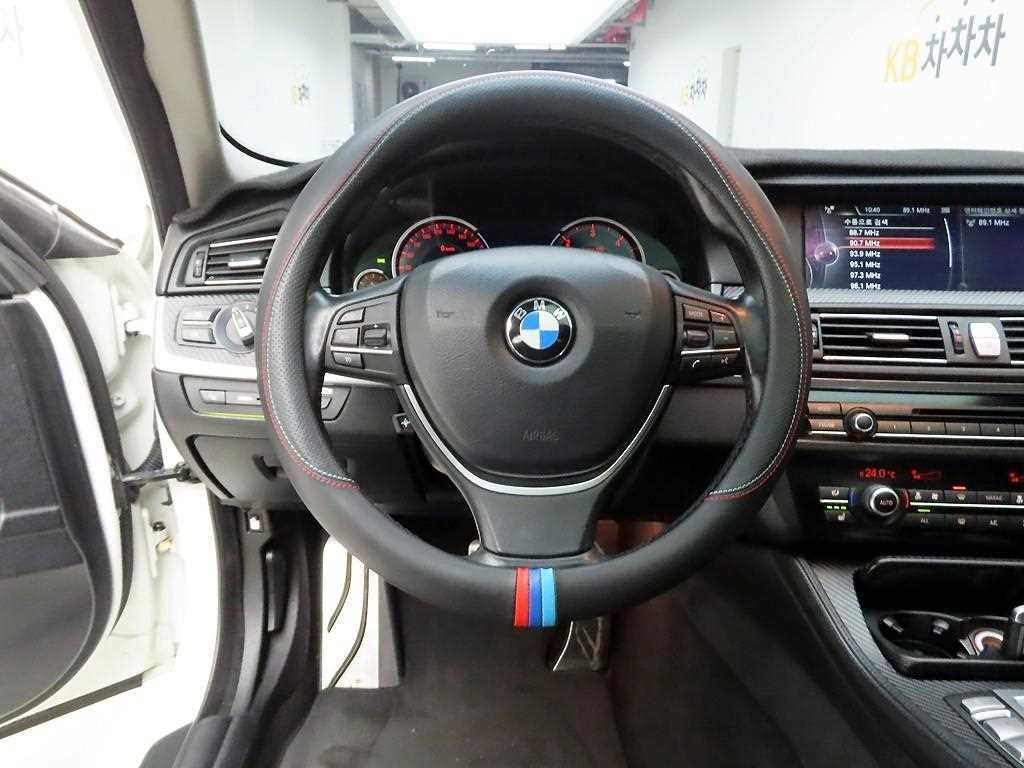 BMW 5시리즈 5시리즈 (F10) 520d 이미지 7